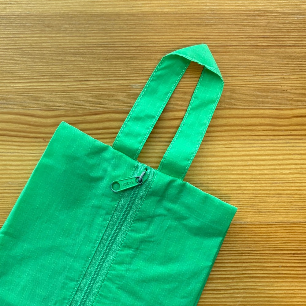 Baggu Medium 3D Zip Pouch in Aloe